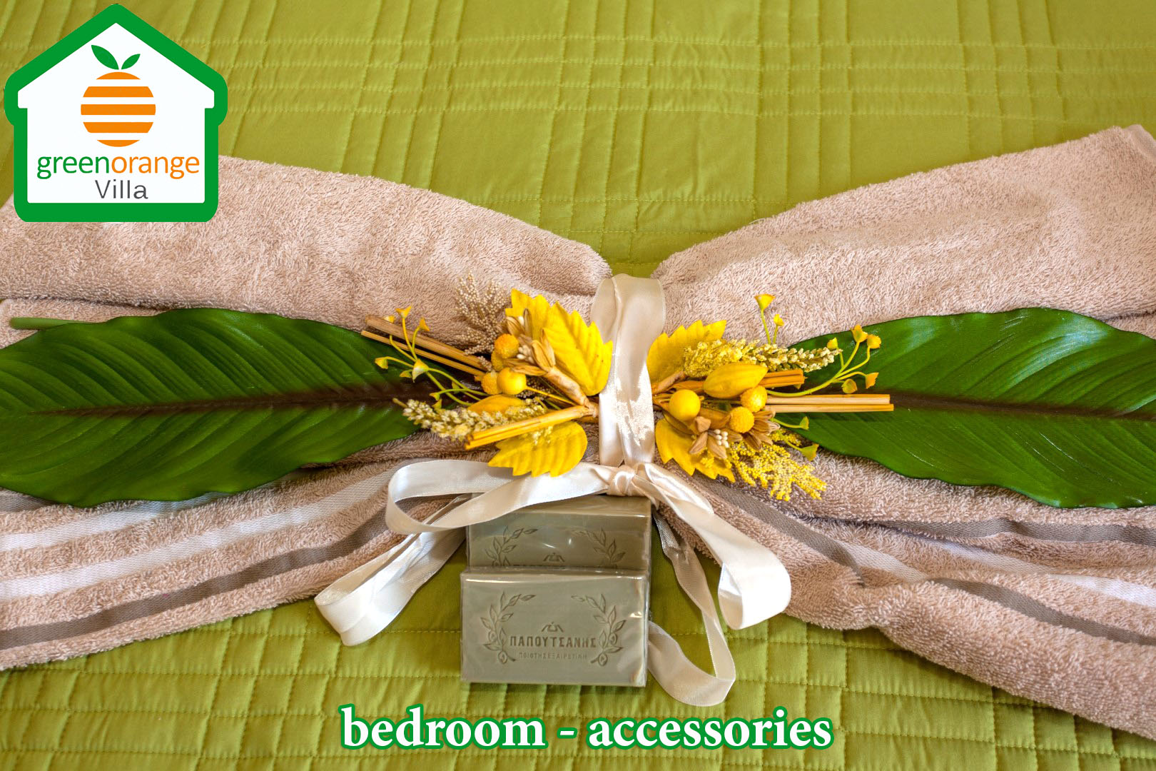 bedroom-accessory-green-orange-villa-crete-chania rental